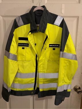 Mack High-Visibility Yellow Work Performance Jacket
